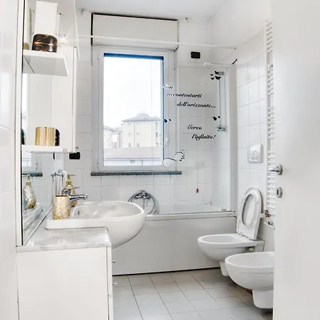 Apartment Cozy And Charming 2-bedroom In Isola With Big Terrace *
