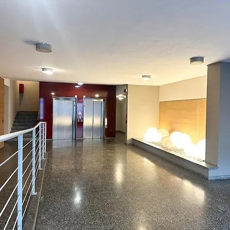 Cozy And Charming 2-bedroom In Isola With Big Terrace Apartment Milan