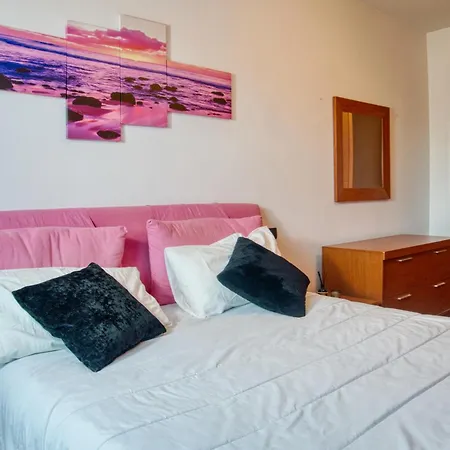 Apartment Cozy And Charming 2-bedroom In Isola With Big Terrace *
